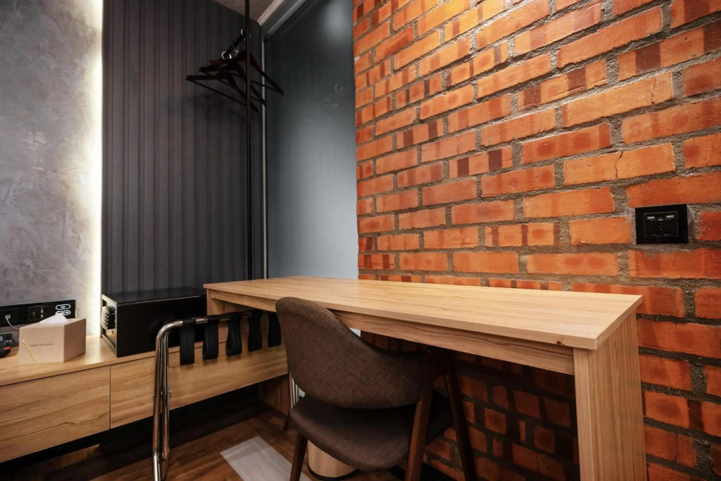 A&R Urban Hotel