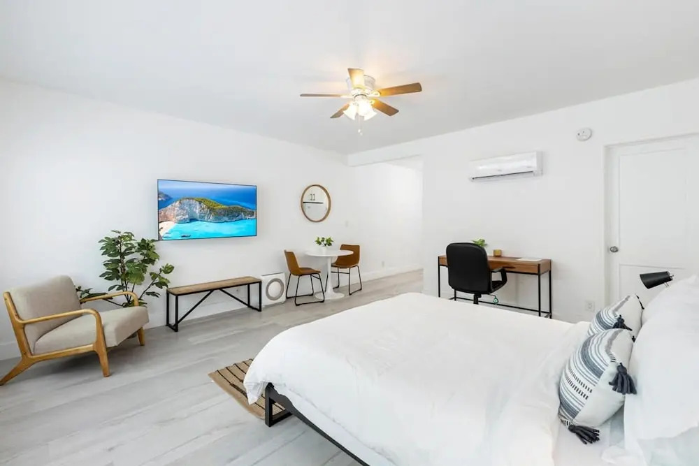Victoria Park Unique Studio Close to Las Olas Blvd