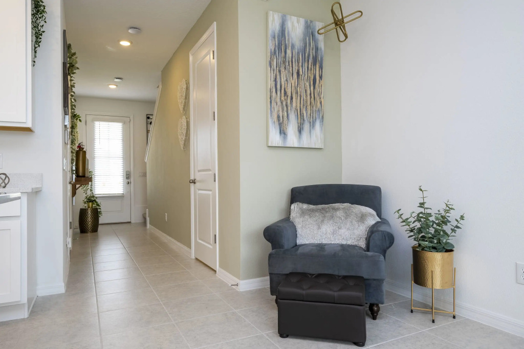Cozy 3Bd Close to Disney at Enclaves 983
