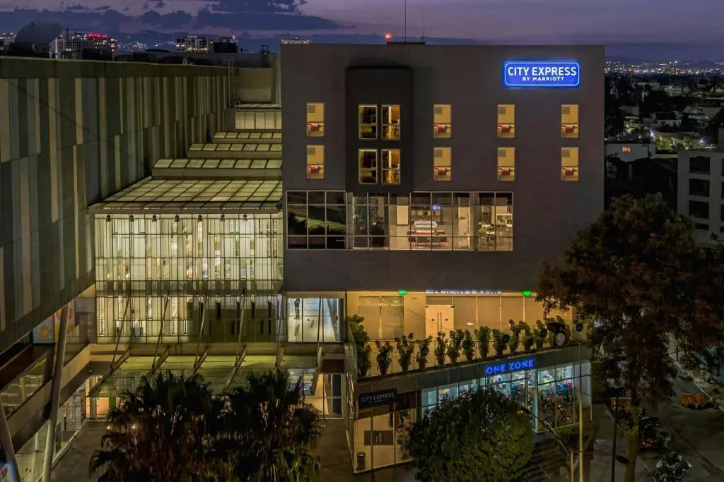 City Express by Marriott La Raza