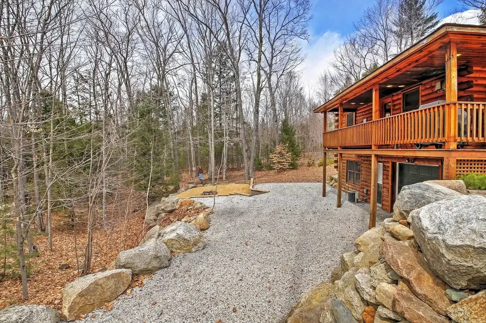 Rustic North Conway Cabin < 3 Mi to Cranmore Mtn!