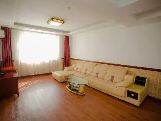 Dongshi Hotel (Changchun Jingyue)