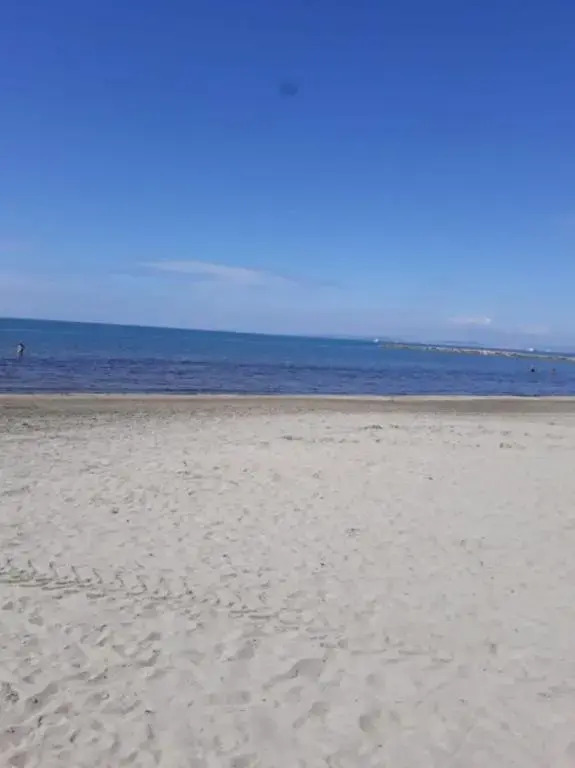 Nice 50 M2 With Veranda Near The Beach
