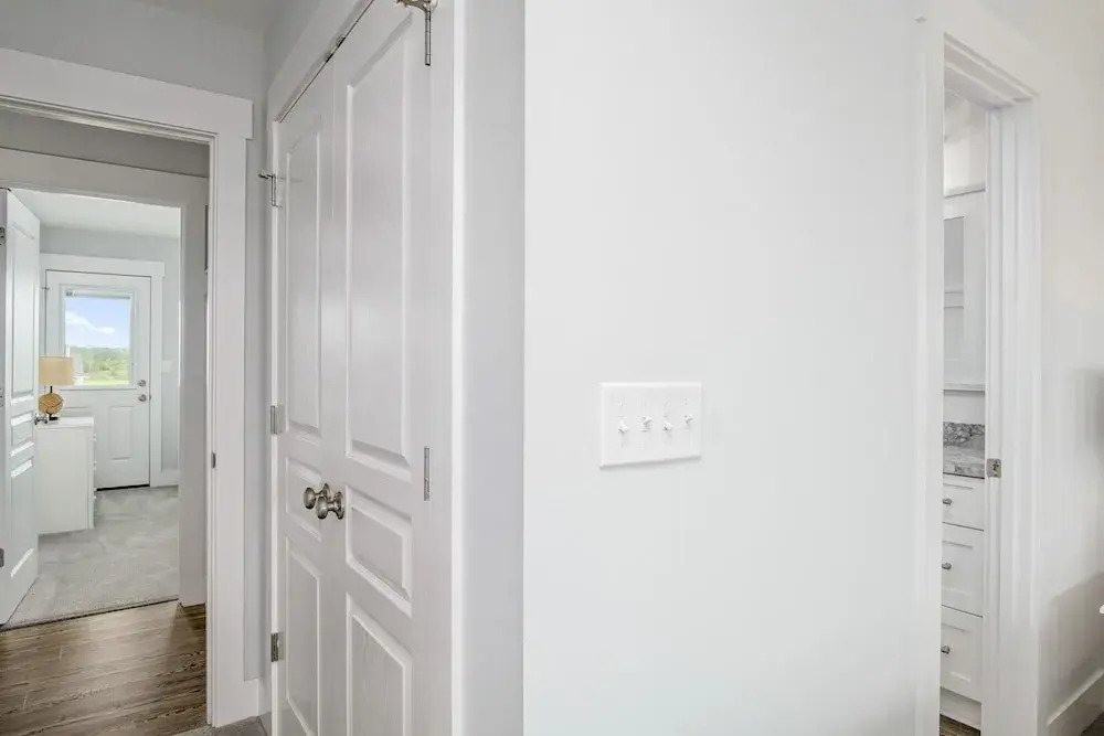Bozeman Beach 4 Bedroom Home by Redawning