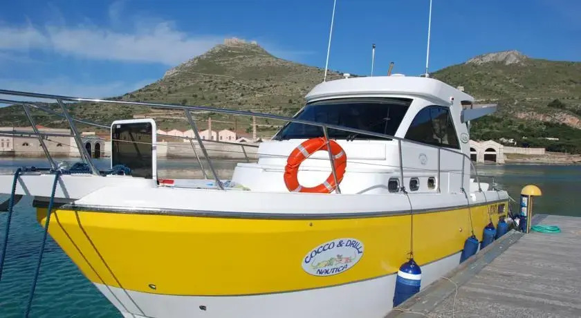 Boat & Breakfast Beatrice I