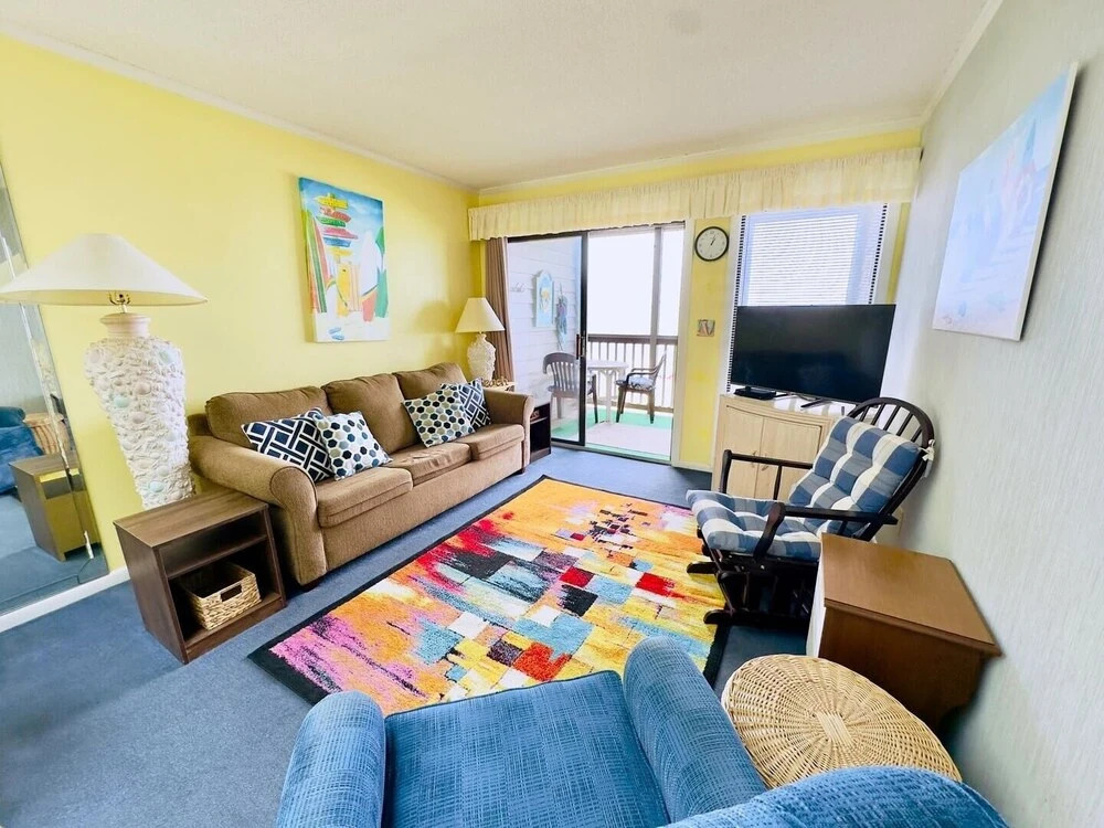 Tilghman Beach And Racquet Club 304 3 Bedroom Condo by RedAwning, North Myrtle Beach