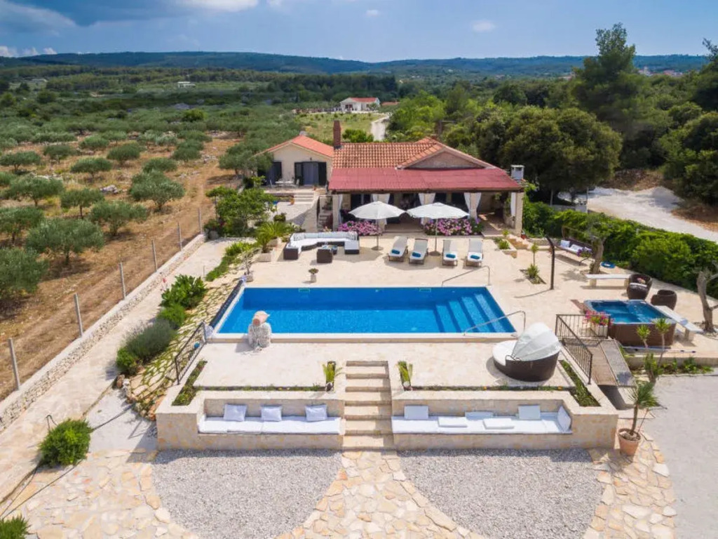 Holiday Home Villa Mutnik by Interhome