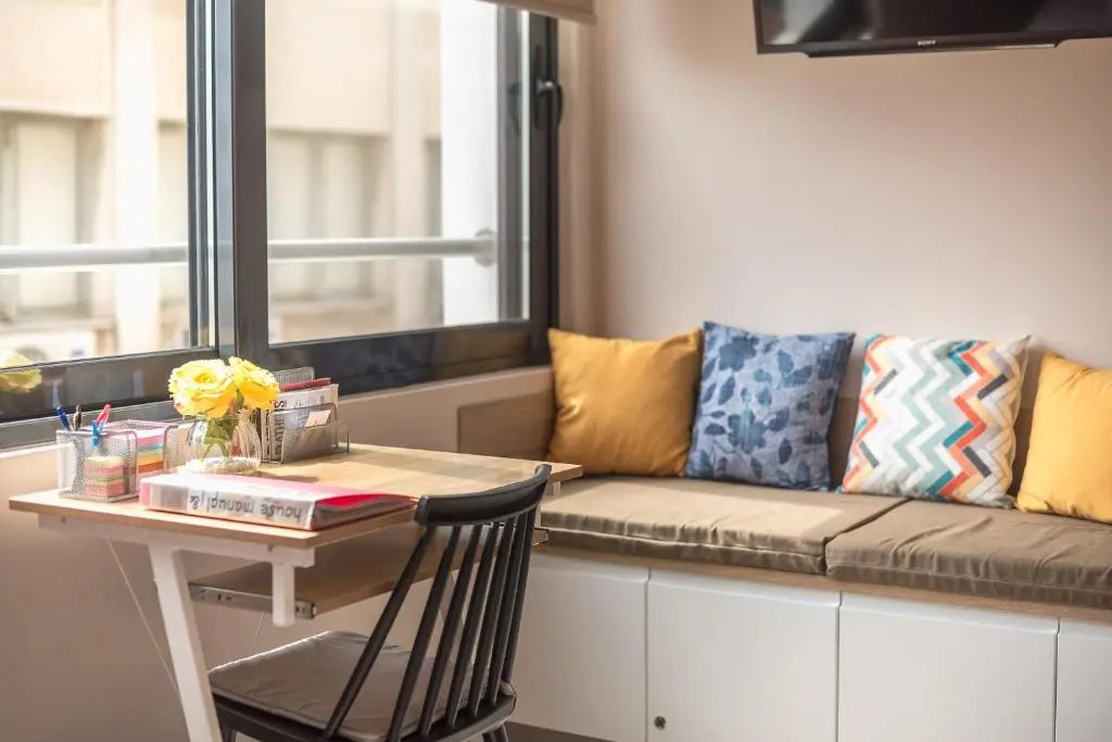 ✰Bright, renovated, spacious and cosy studio✰