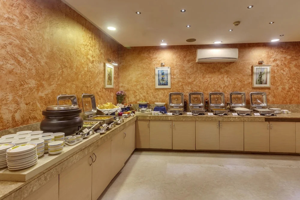 Golden Tulip New Delhi - Hari Nagar