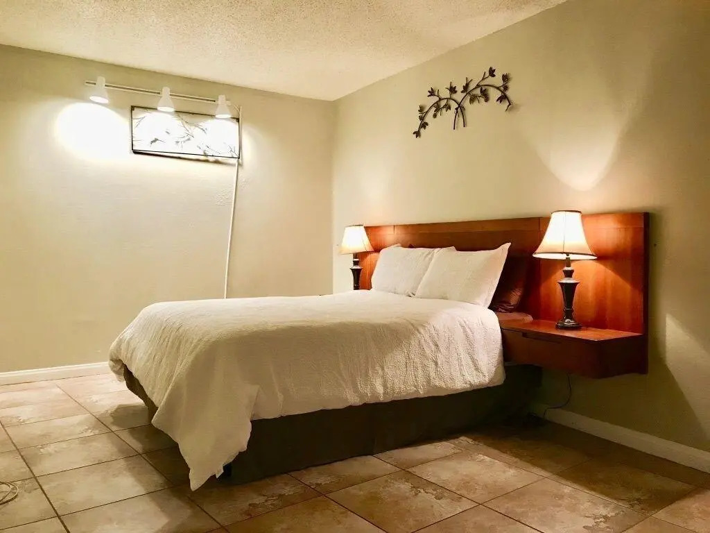 888 Convention Center 1 Bedroom Condos