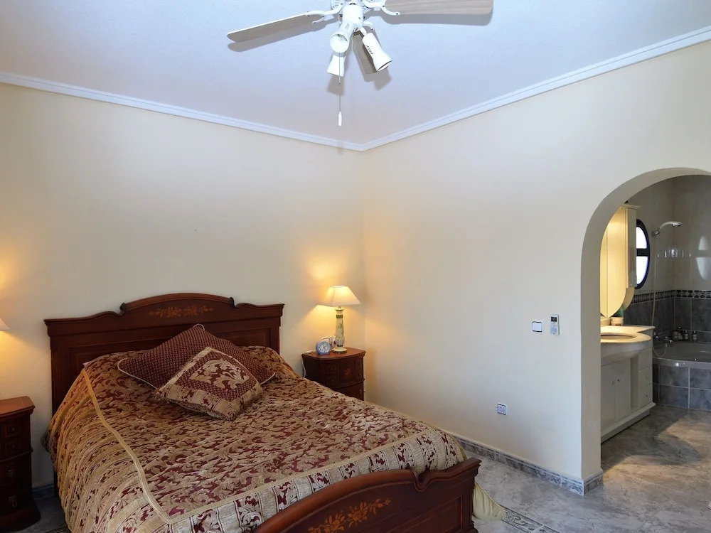 Detached villa with a swimming pool and amazing view of the La Marquesa golf course