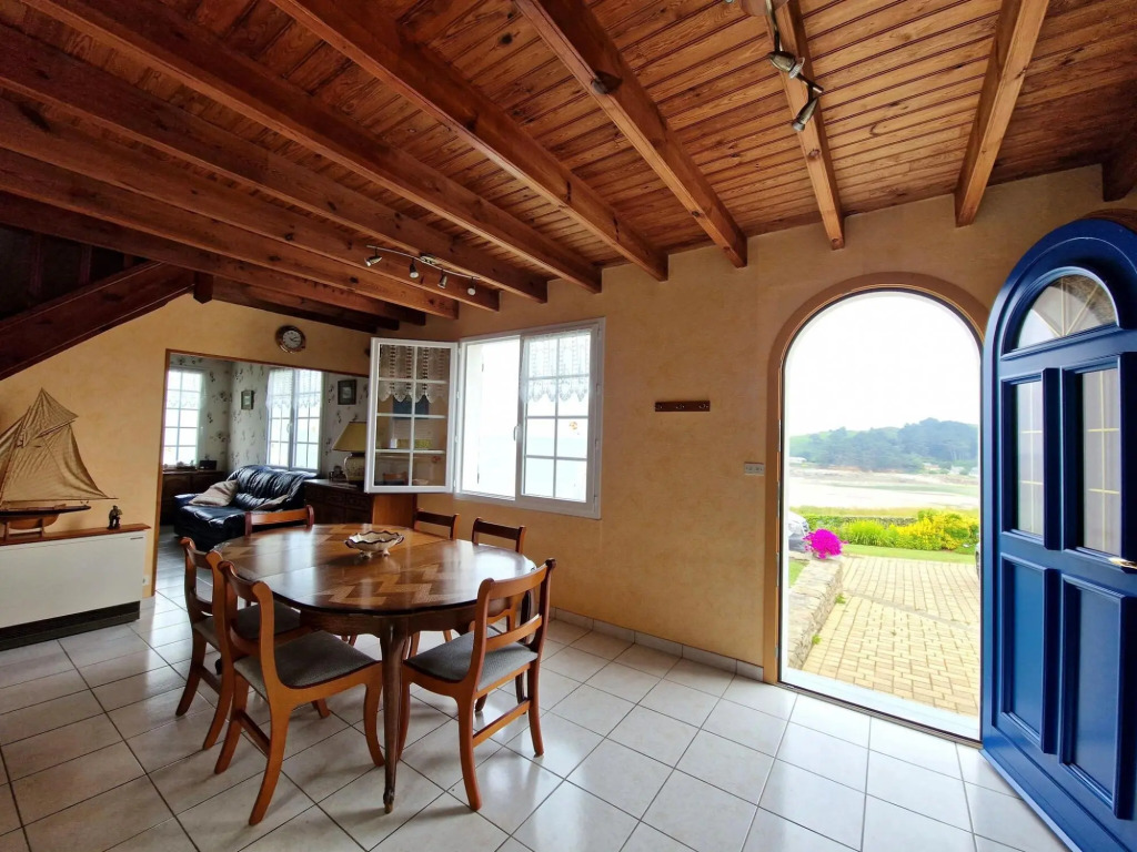 In Locquirec With 3 Bedrooms And 1 Bathrooms