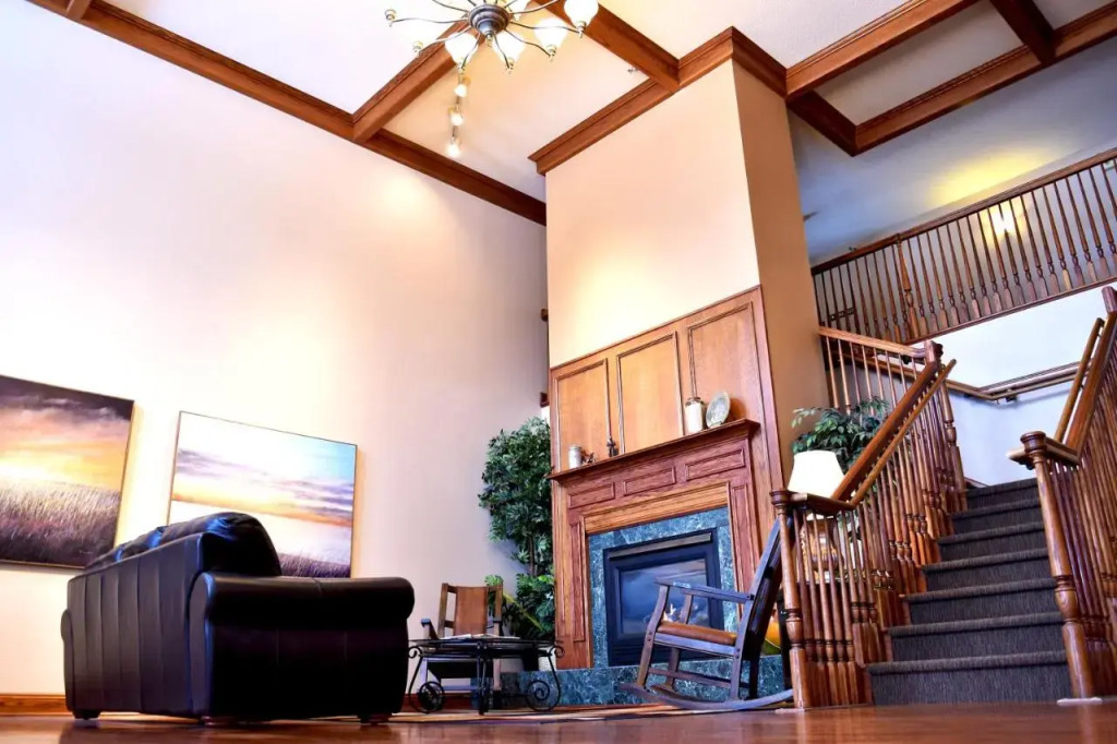 Crossings By Grandstay Inn & Suites