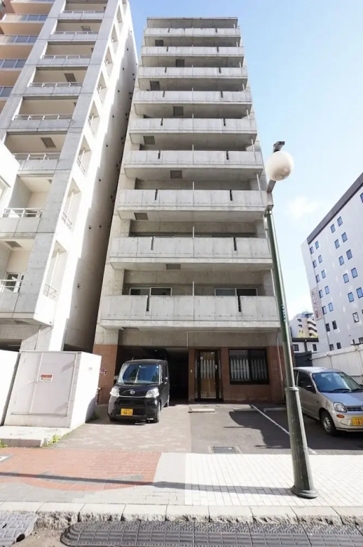 IK Minami 6-jo Residence Unit 901