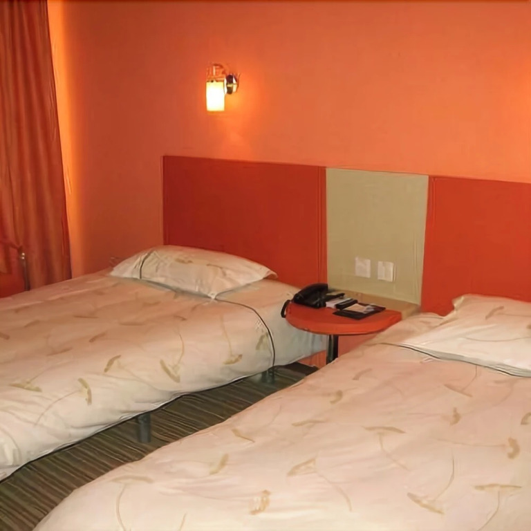 Huahan Hotel