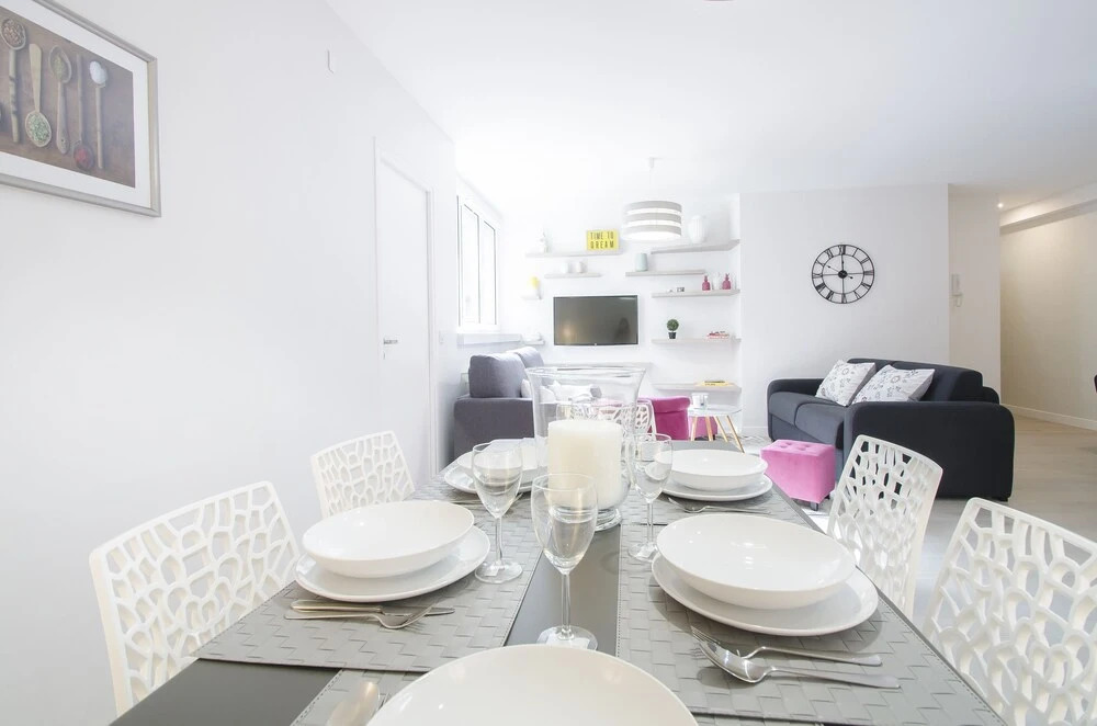 Luxury Apartment in Paris-Champs Elysées