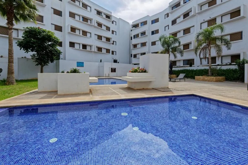 Luxury Apartment 100sqm with Pool WIFI Unlimited near Beach