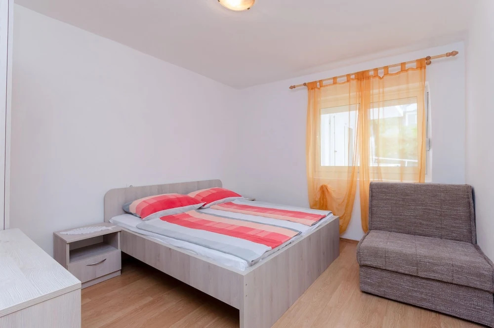 Apartments Snjezana