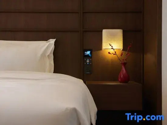 Jiuheyueyuan Wenquan Forest Resort Hotel