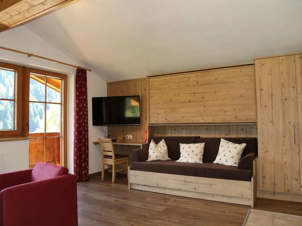 Comfortable Holiday Home