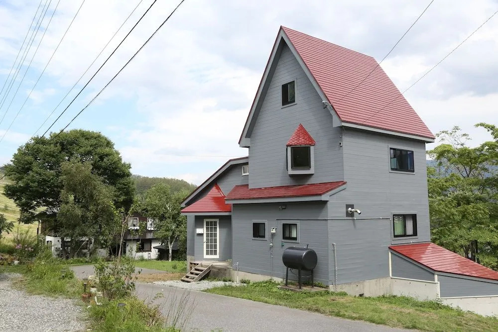 Sunnsnow Tall house