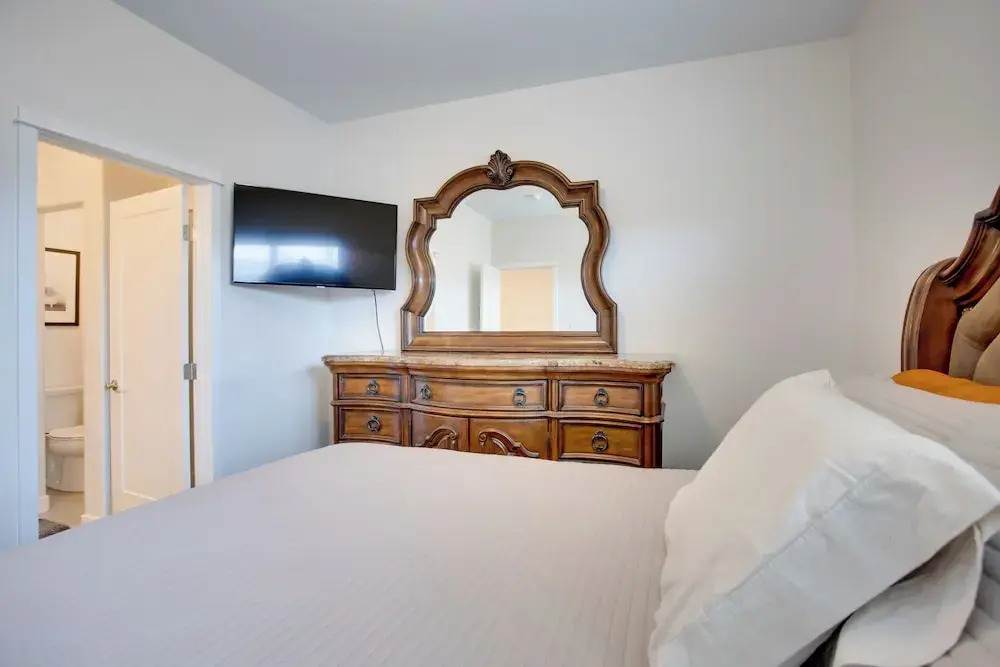 Modern Townhome ~ 3 Mi to Dtwn Grand Junction