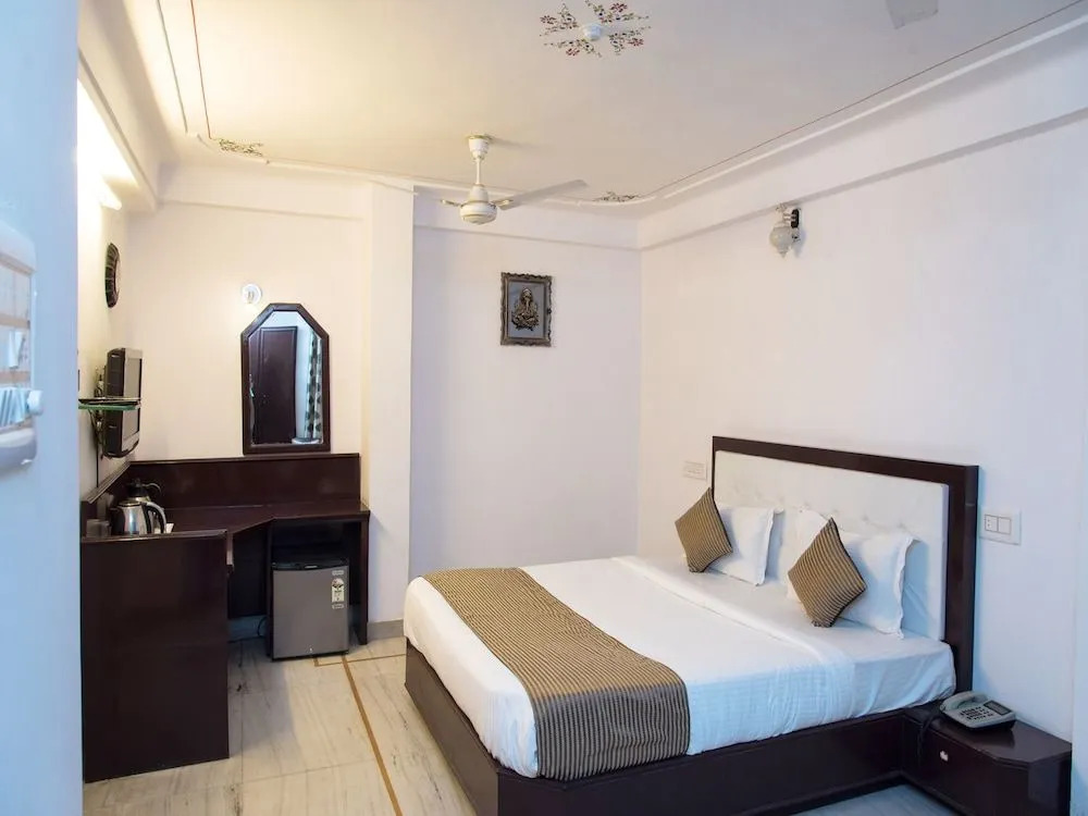 OYO 12656 Hotel Green View International