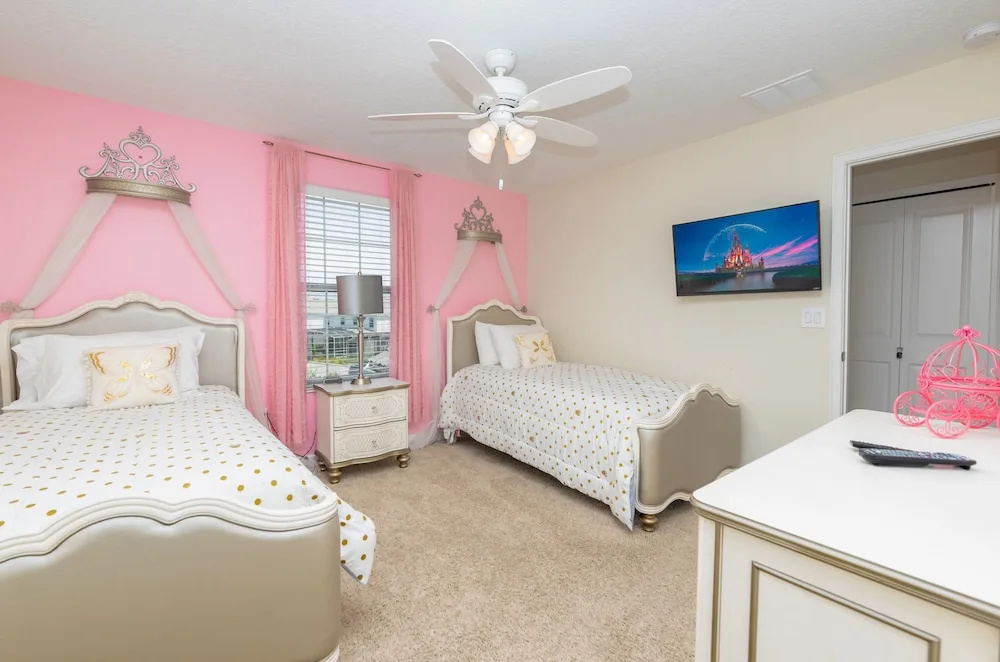 9018cg 6 Bedroom Home