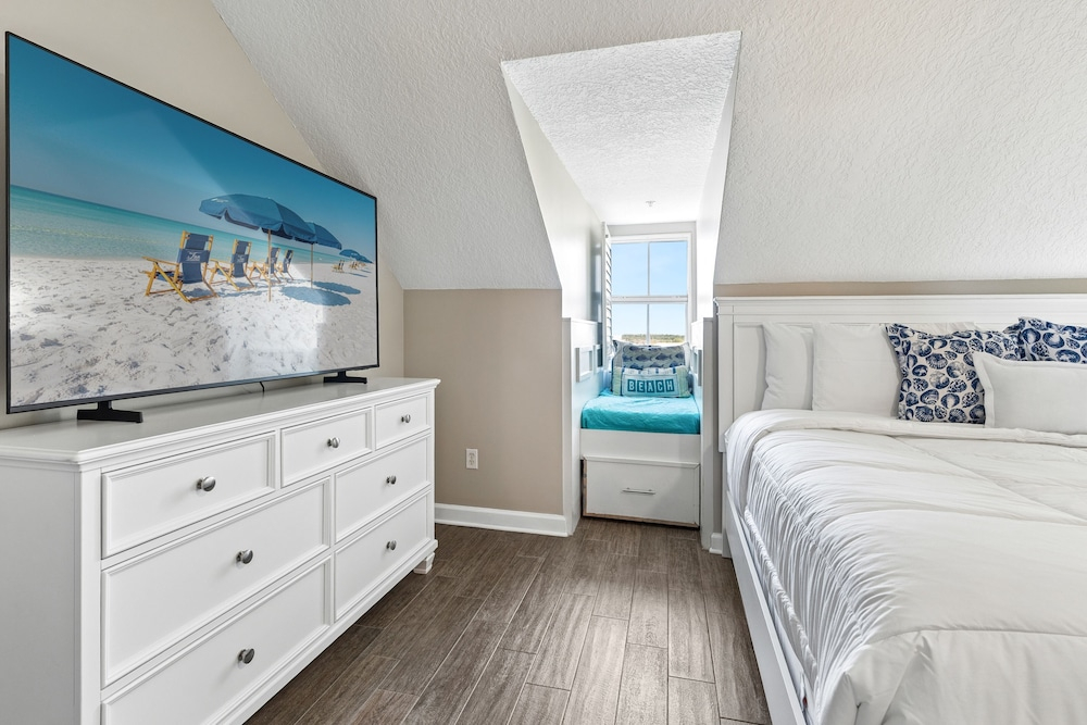 The Inn At Crystal Beach Ph 702 4 Bedroom Condo