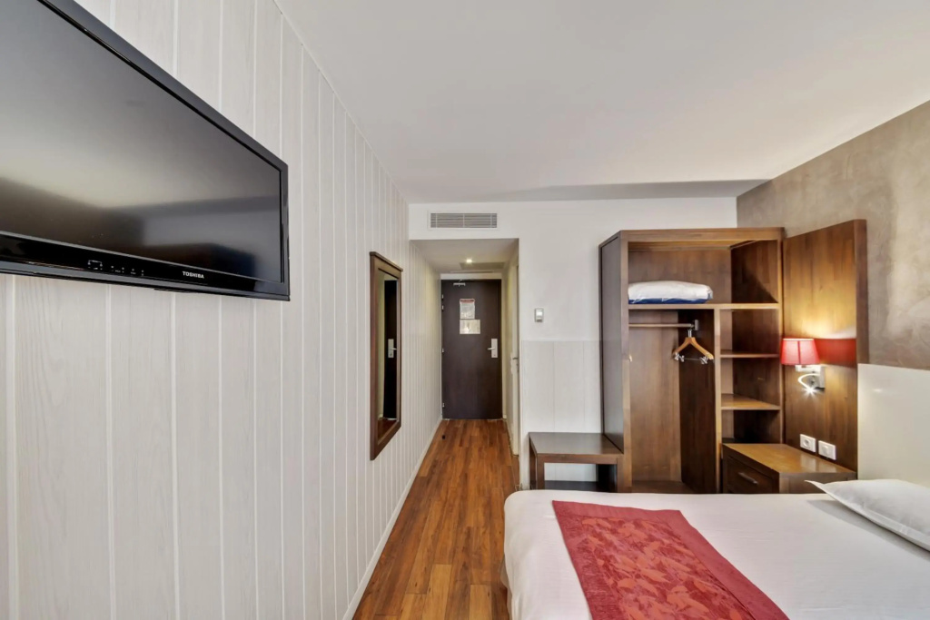 HOTEL RESTAURANT PARIS PACIFIC PARIS-VILLEJUIF- PRES DU METRO LHAY LES ROSES LIGNE 14 - Direct PARIS-AEROPORT ORLY ET INSTITUT GUSTAVE ROUSSY