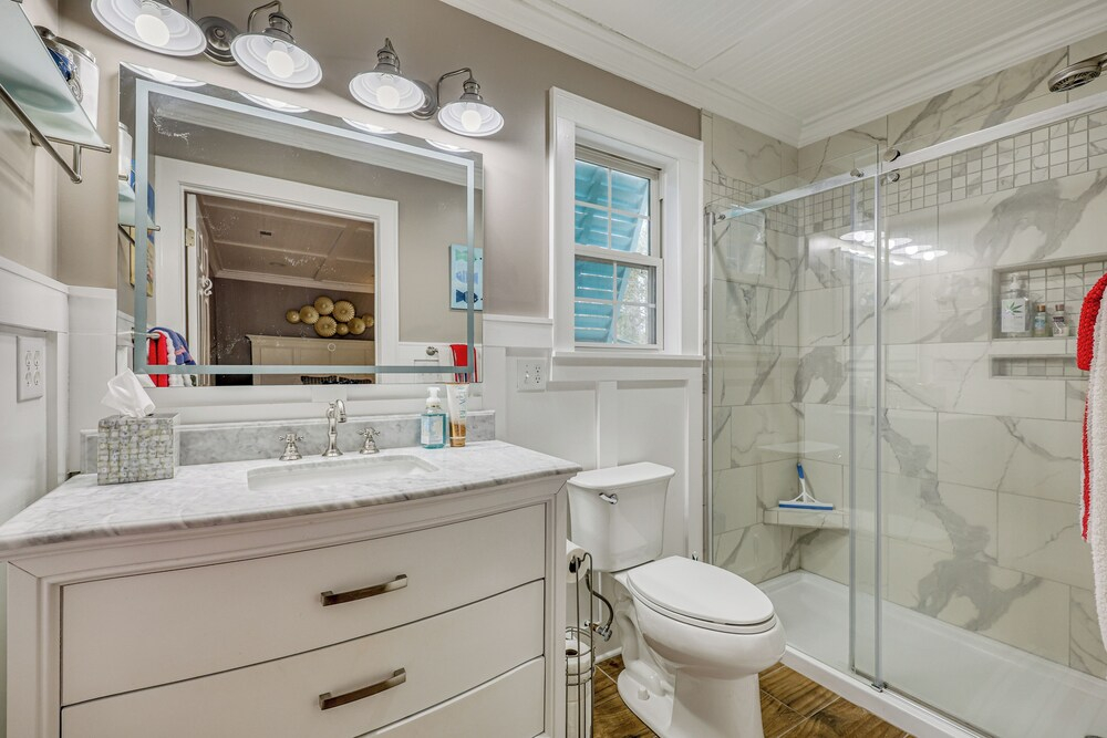 Walk to Beach & Parks! Coastal Haven in Oak Island
