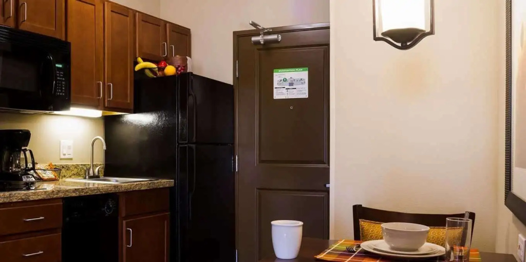 Teddys Residential Suites Watford City