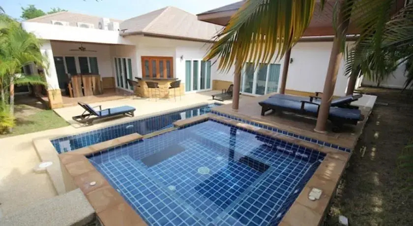 Tropical Pool Tamarind Villa V