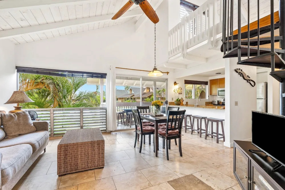 Sandpiper 216a 1 Bedroom Condo by RedAwning