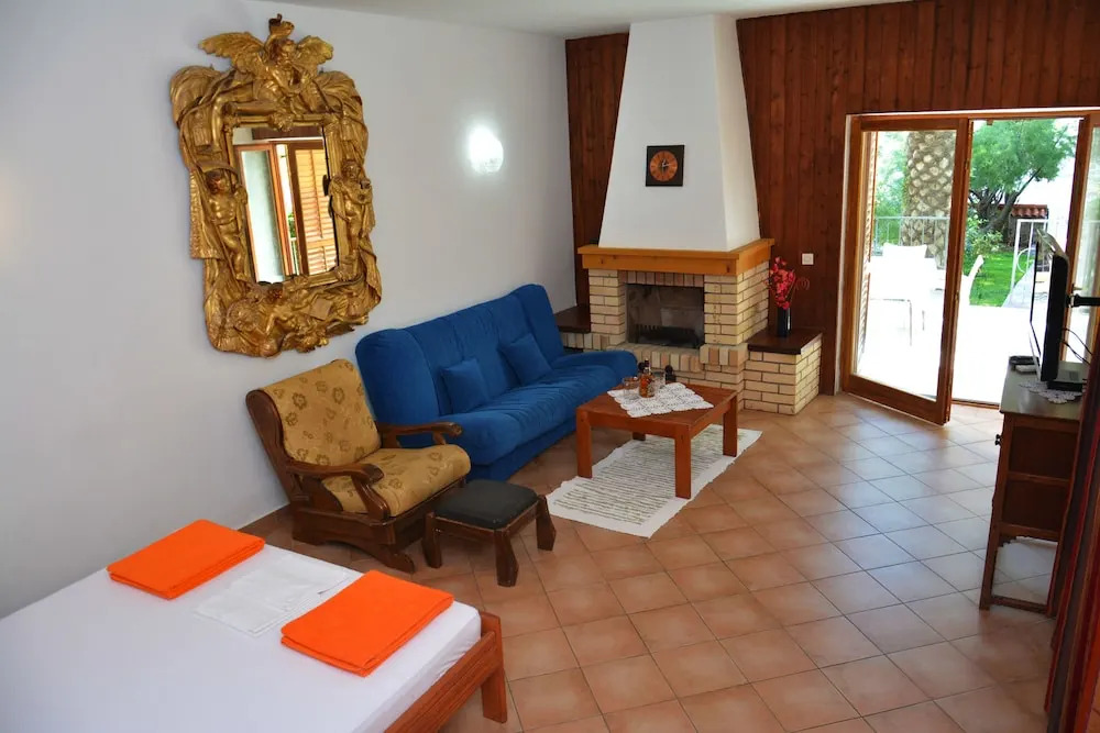 Apartments Cirkovic