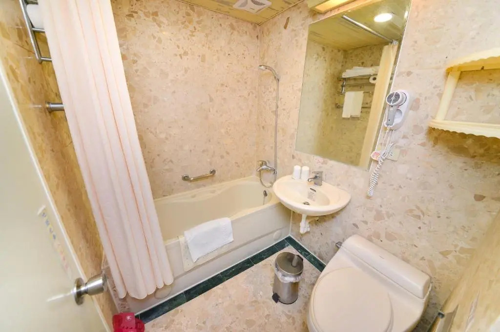 Dongpo Ti Lun Hotel