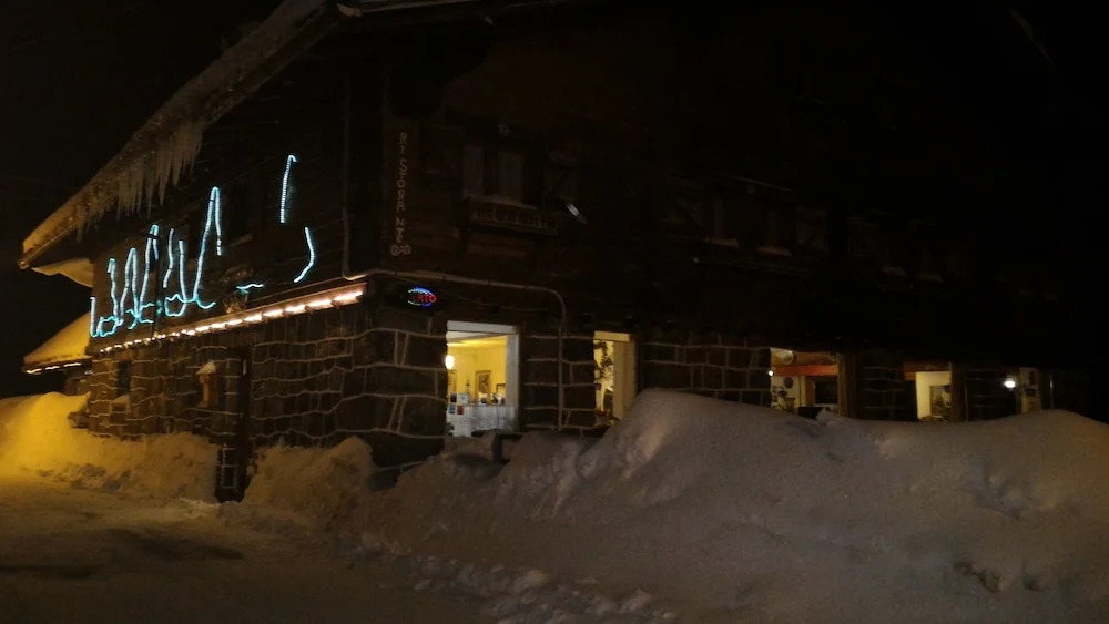 Hotel & Restaurant Perret - Mountain People