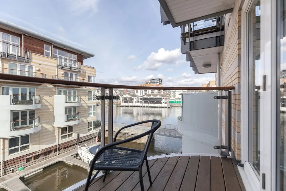 Marina Place by Roomspace Apartments