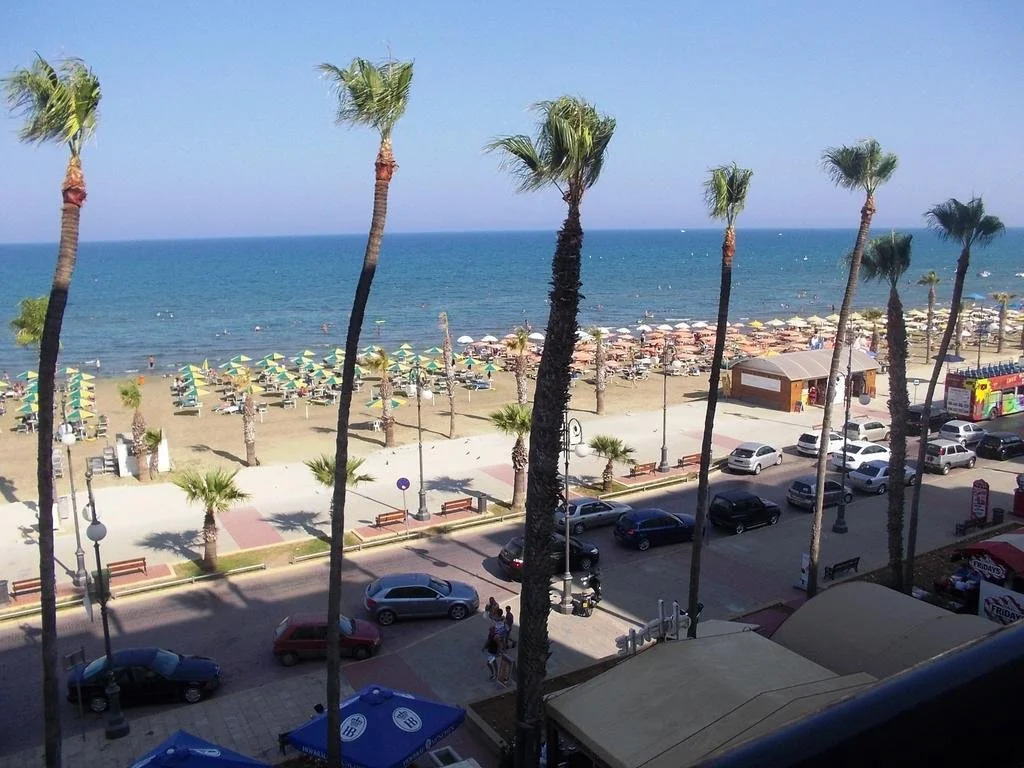 Krasas Beach Apts