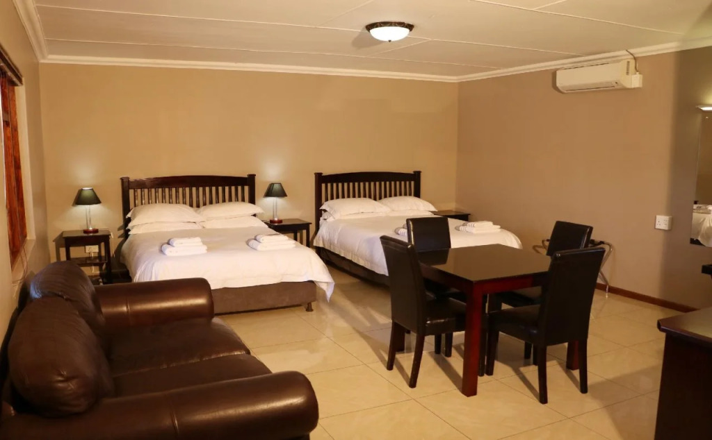 Kleinplasie Guesthouse