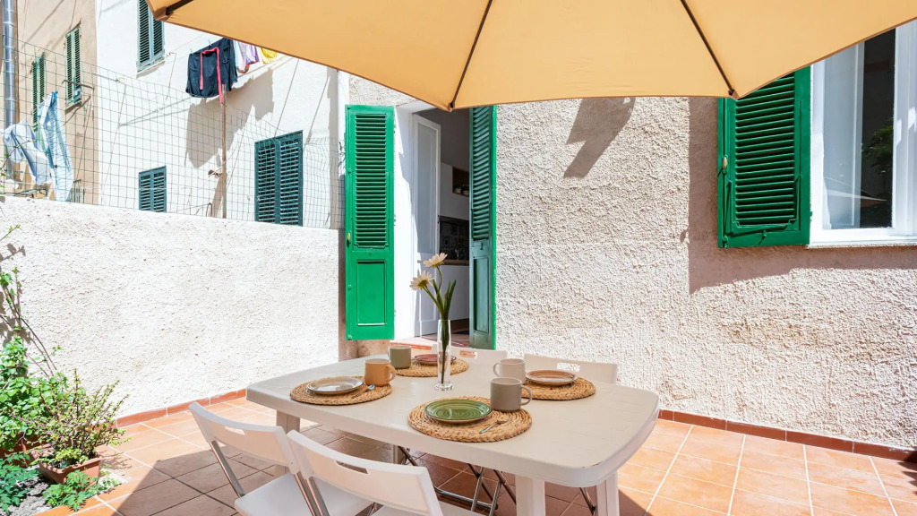 Juriol in Alghero with 1 bedrooms and 1 bathrooms
