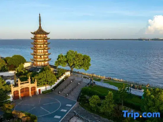 Yanguan Music Lead Vocal Resort Hotel