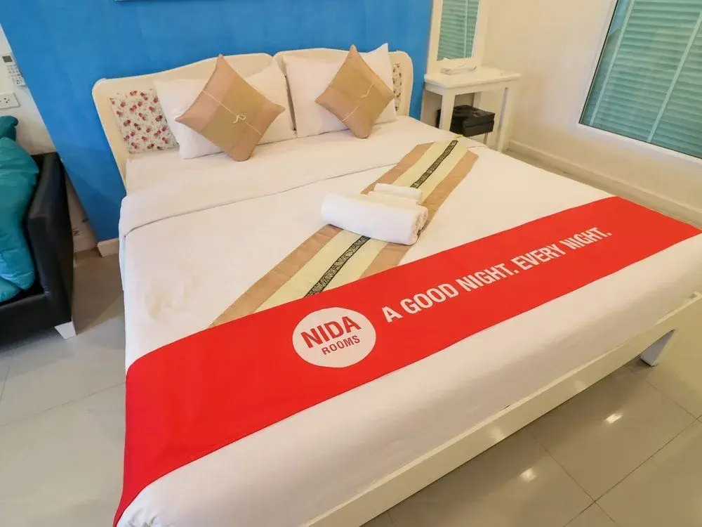 Nida Rooms Silver 648 Handicraft