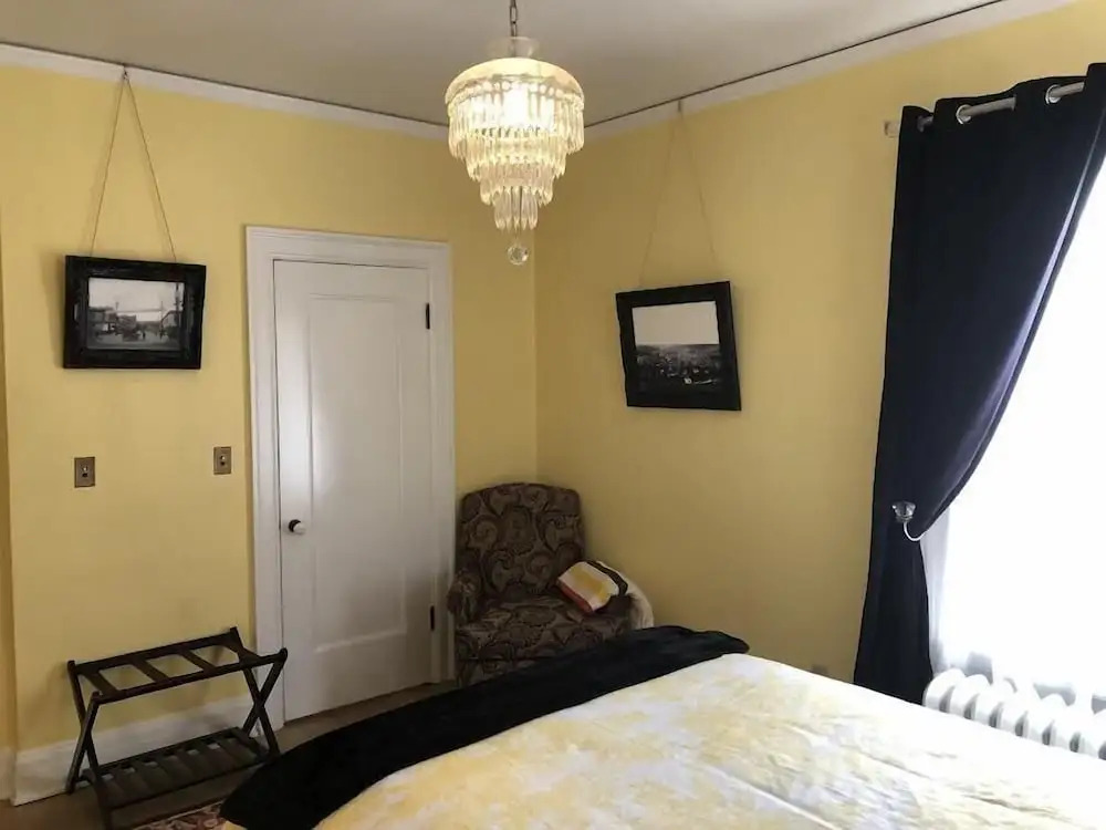 The Pendleton House Bed and Breakfast