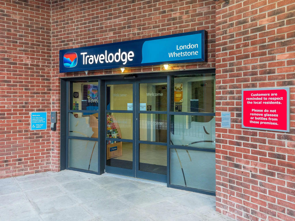 Travelodge London Whetstone Hotel