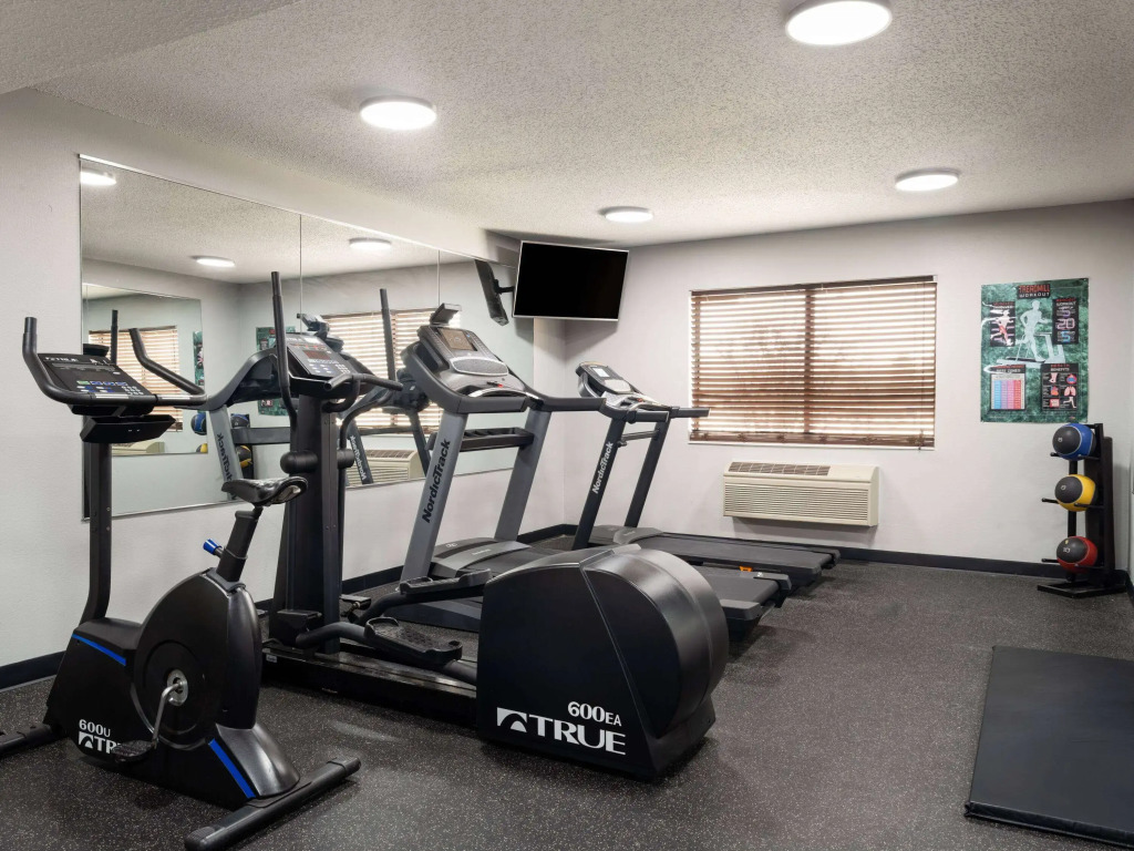 AmericInn by Wyndham Shakopee Near Canterbury Park