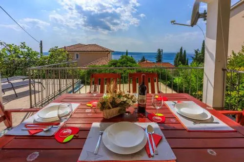Apartments Bartulin