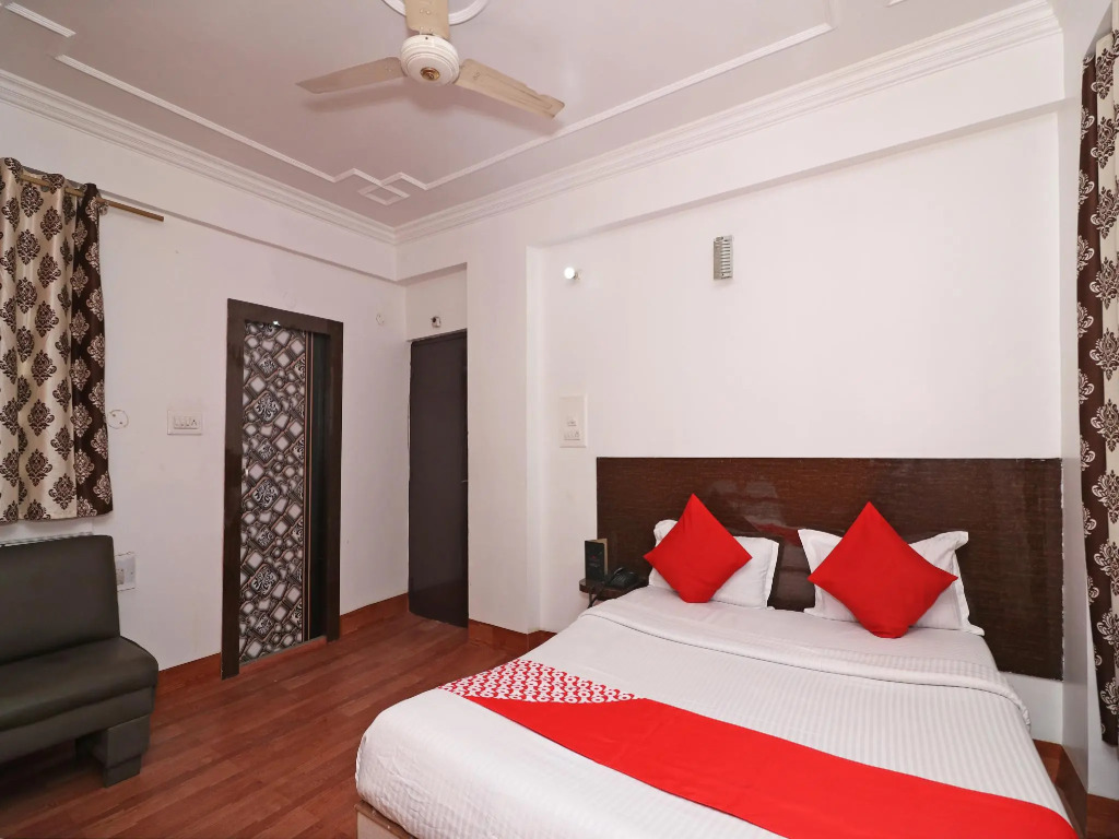 CAPITAL O 39826 Hotel Novelty Pride