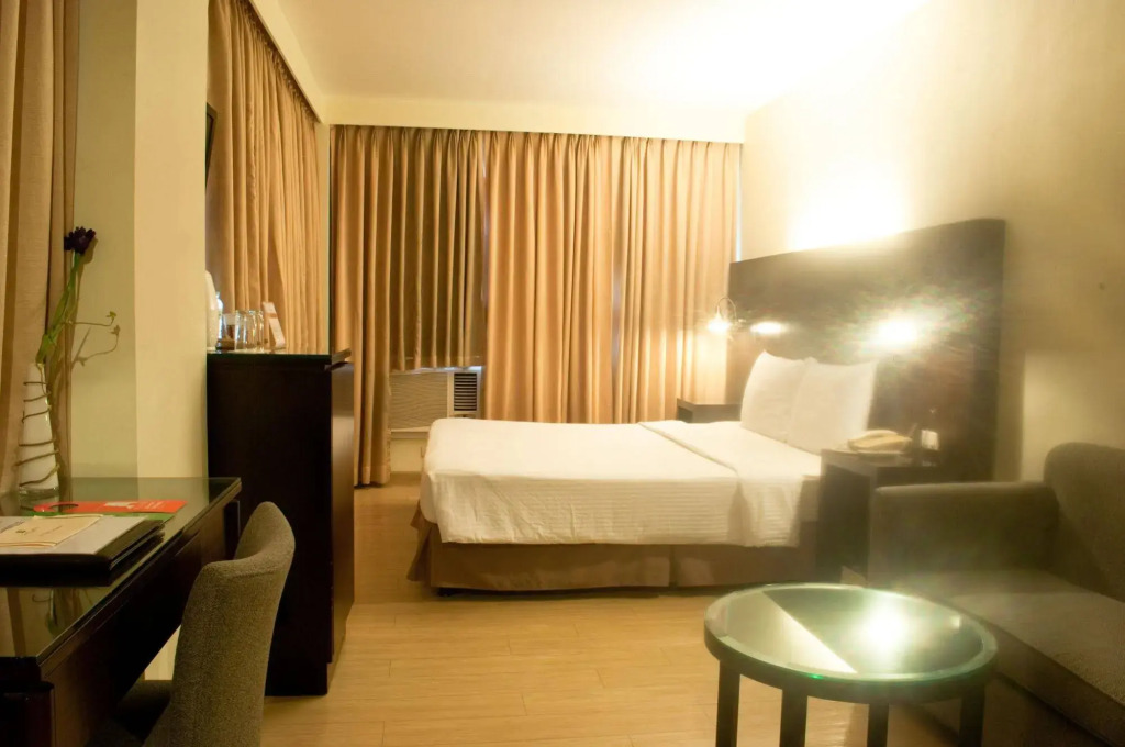 Pearl Lane Hotel