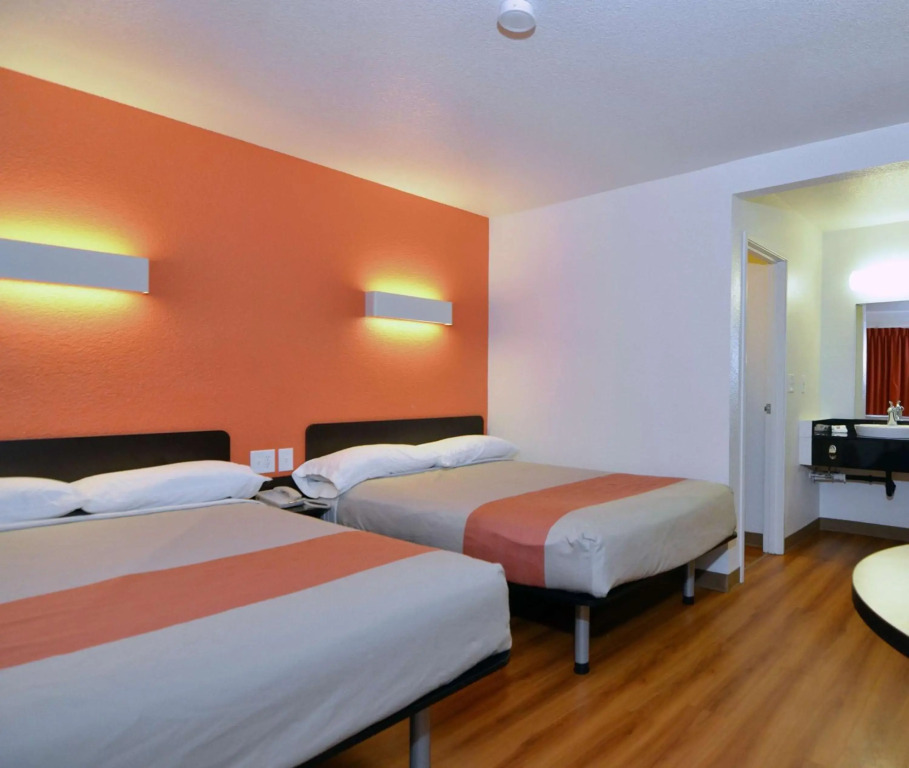 Motel 6-Laredo, TX - South